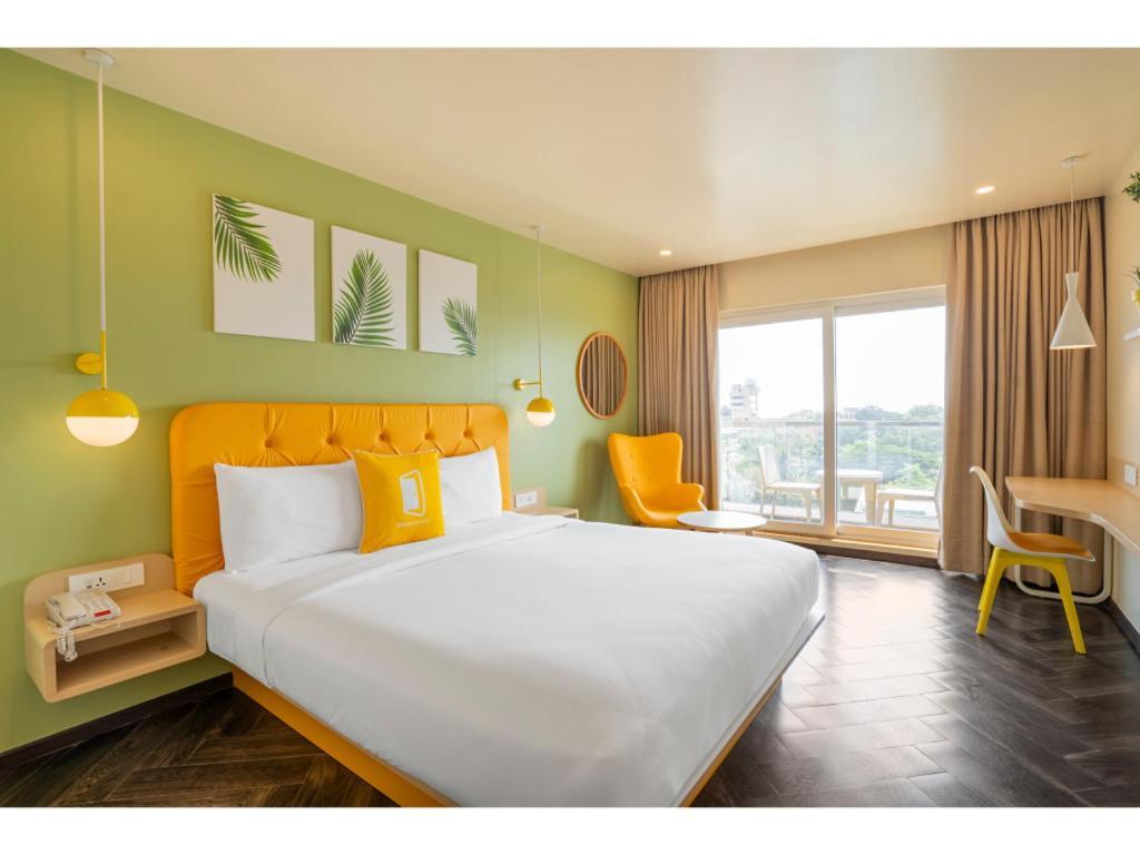 Bloom Hotel - Dona Paula Панаджи Стая снимка
