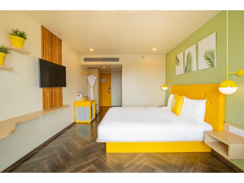Bloom Hotel - Dona Paula Панаджи Стая снимка