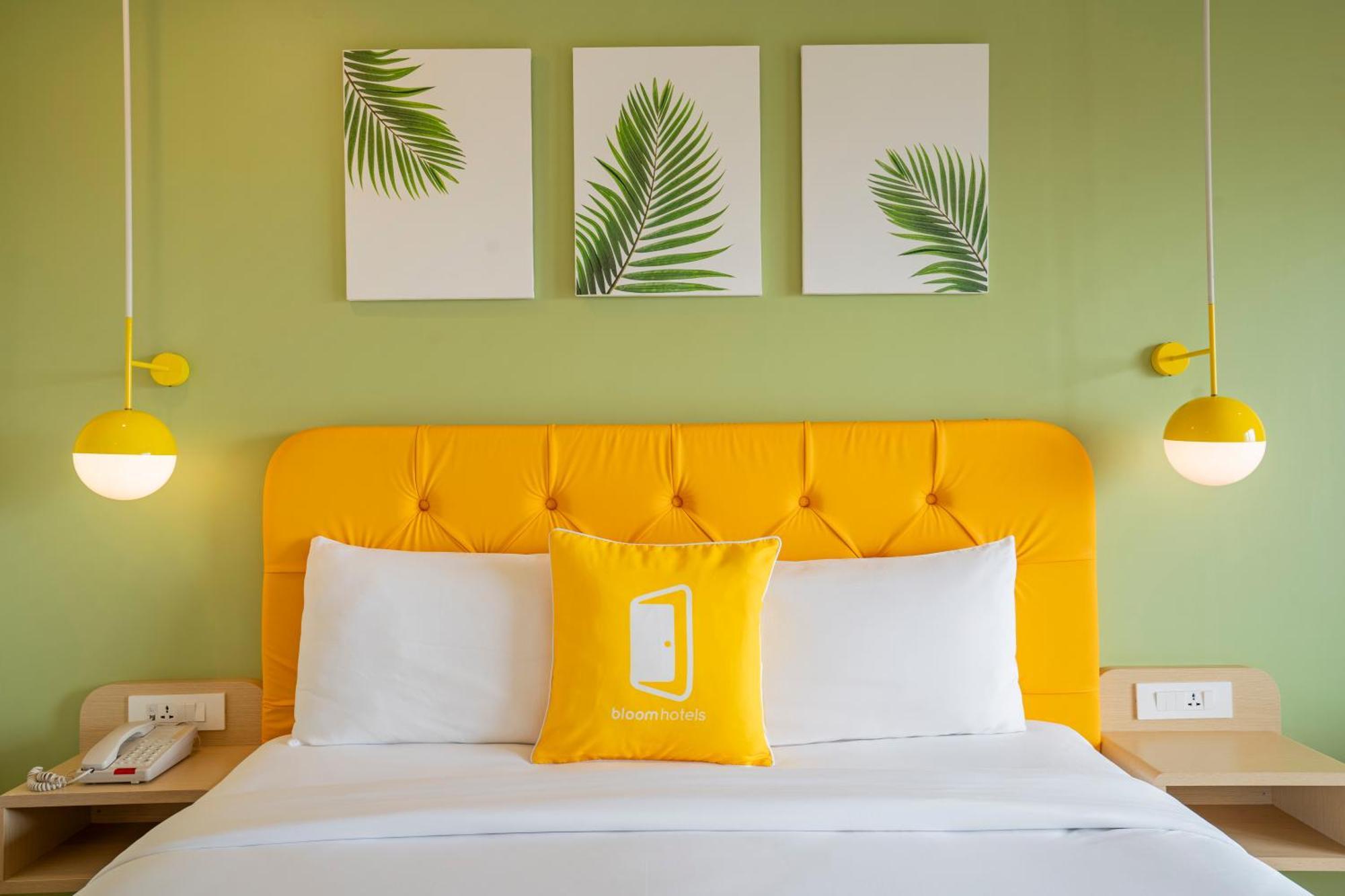 Bloom Hotel - Dona Paula Панаджи Стая снимка