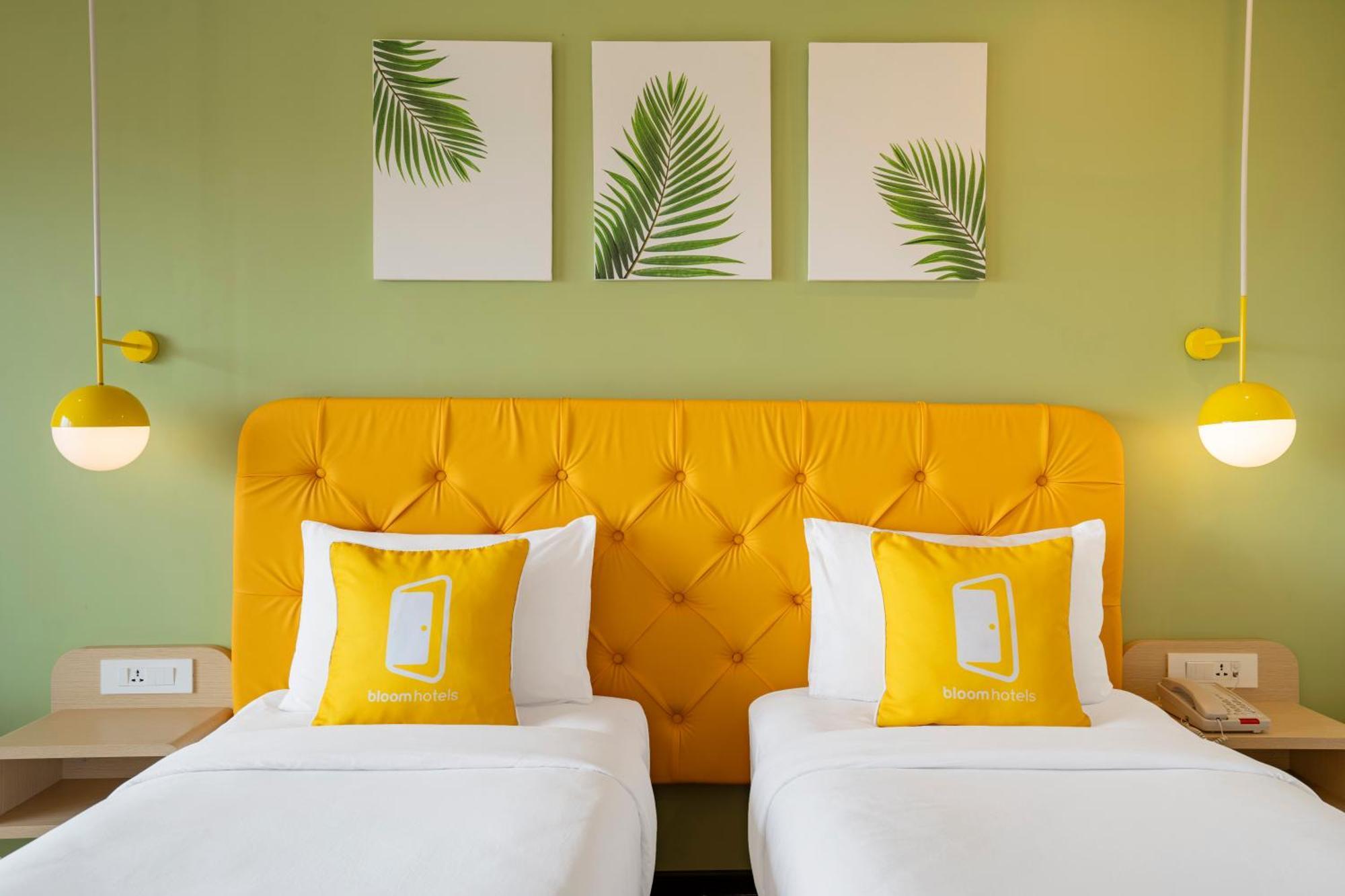Bloom Hotel - Dona Paula Панаджи Стая снимка