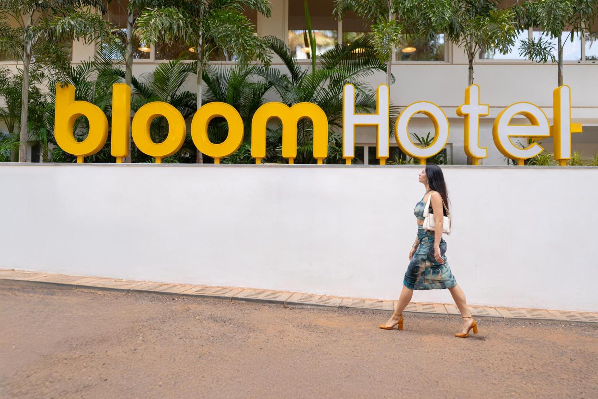 Bloom Hotel - Dona Paula Панаджи Екстериор снимка