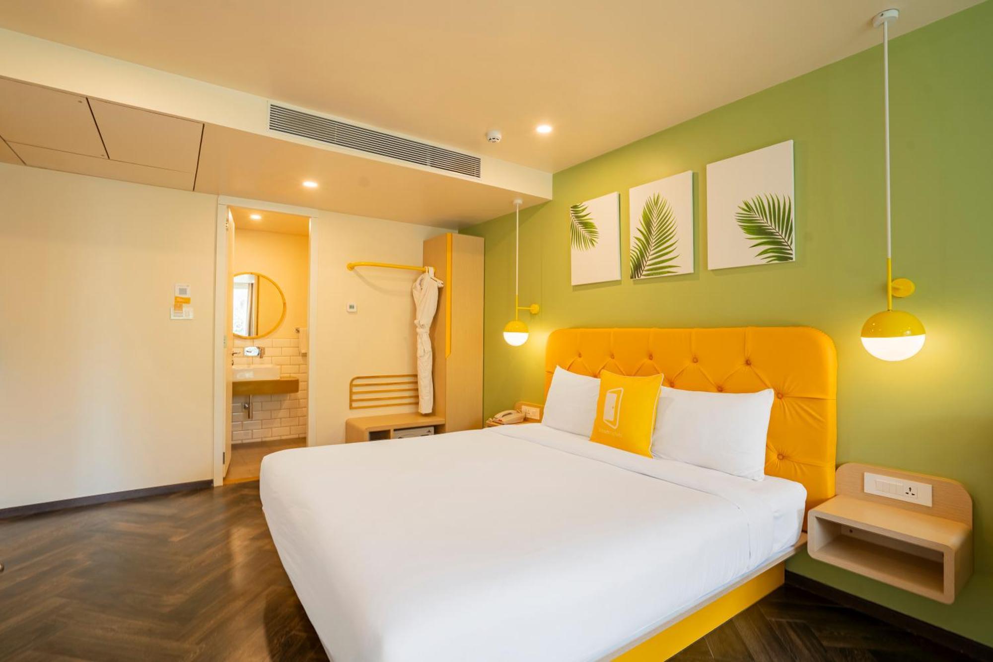 Bloom Hotel - Dona Paula Панаджи Екстериор снимка